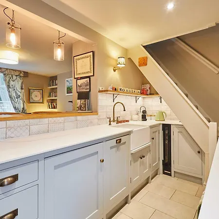 Tatil Evi Host & - Rosella Pickering